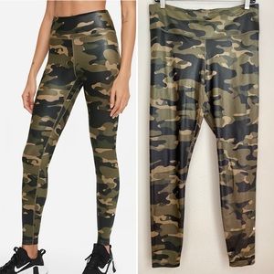 NIKE Womens DF One Camo Leggings